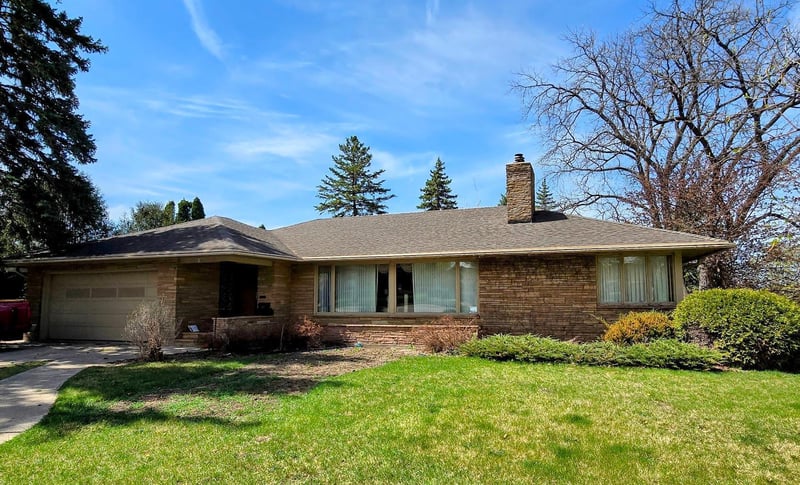910 3rd Ave SW, Pipestone, MN 56164