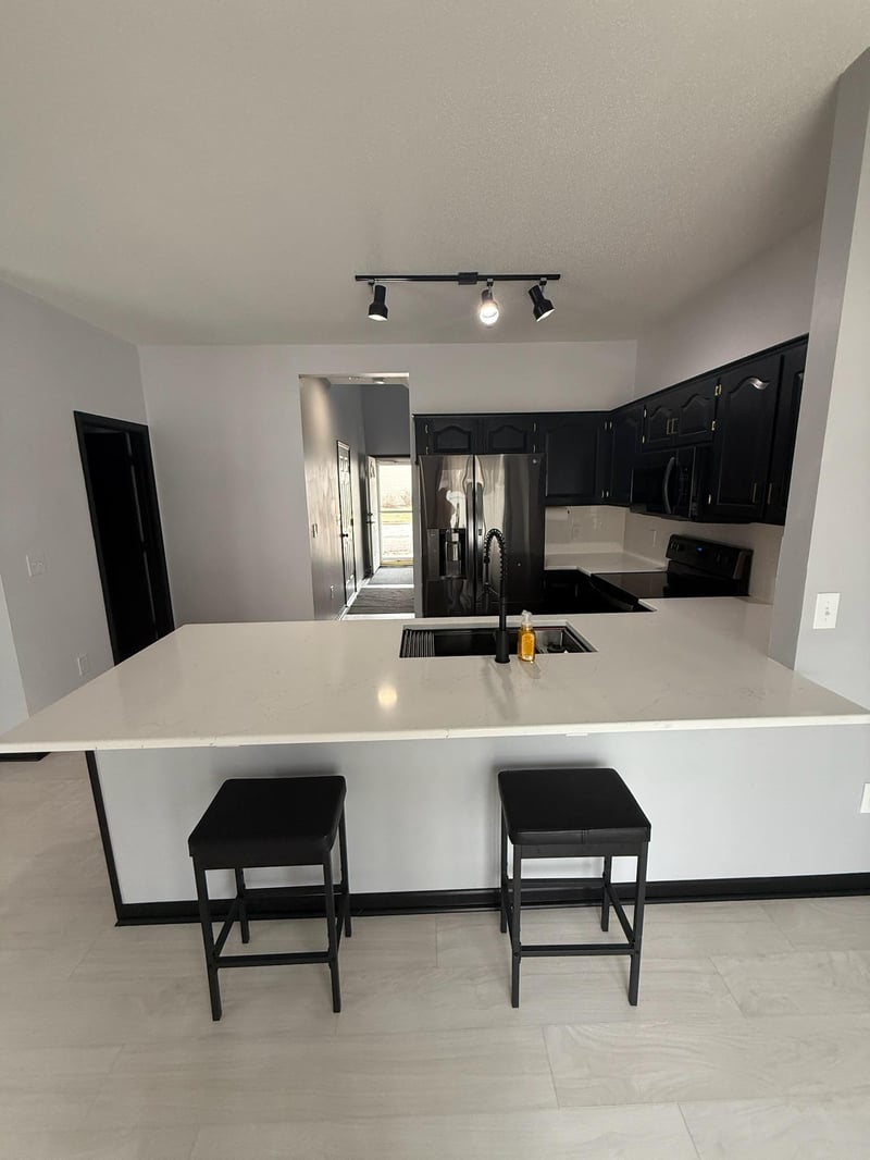 2122 Willow Trl, North Mankato, MN 56003