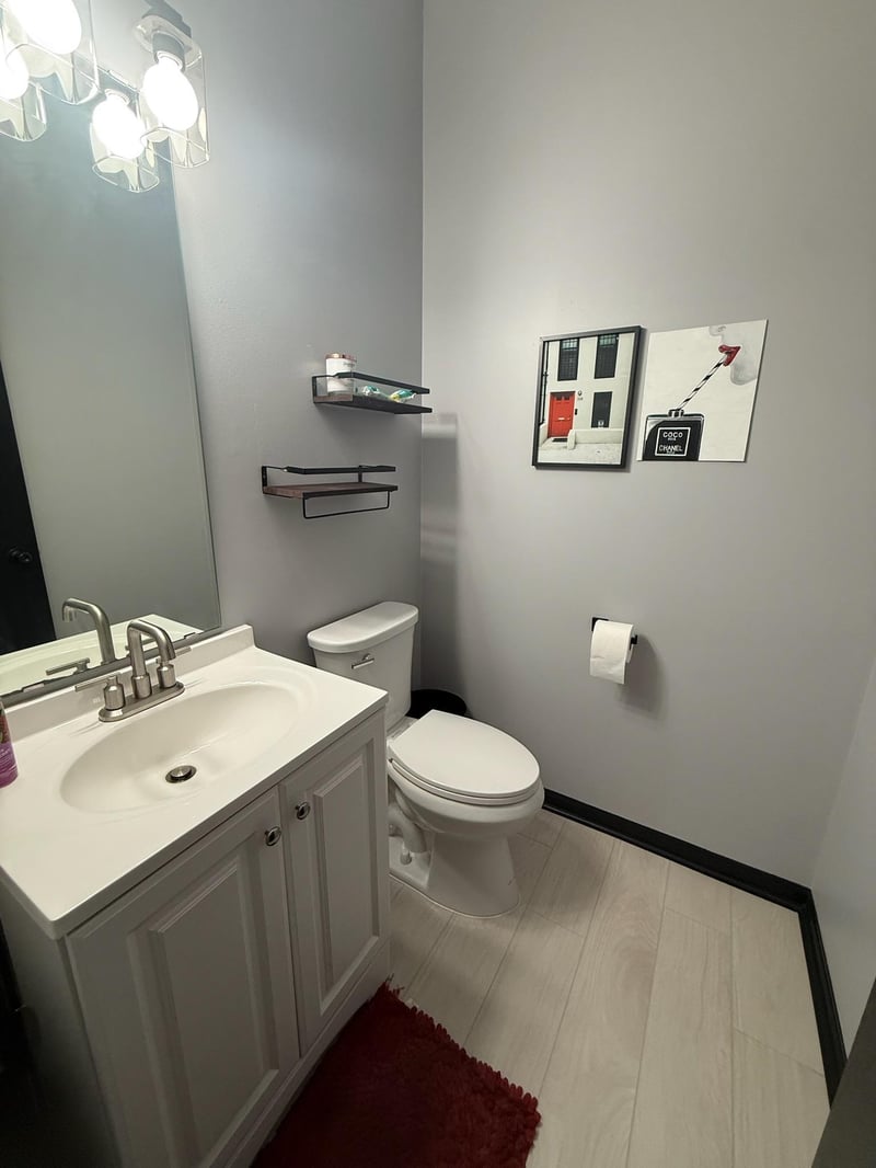 2122 Willow Trl, North Mankato, MN 56003
