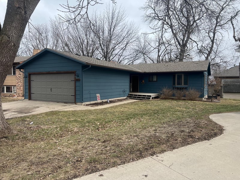 445 NE Rose Ln NE, Hutchinson, MN 55350