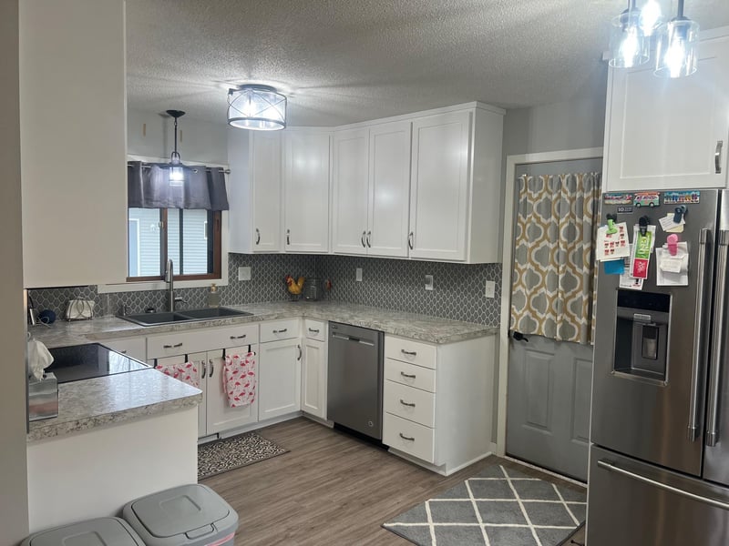 445 NE Rose Ln NE, Hutchinson, MN 55350