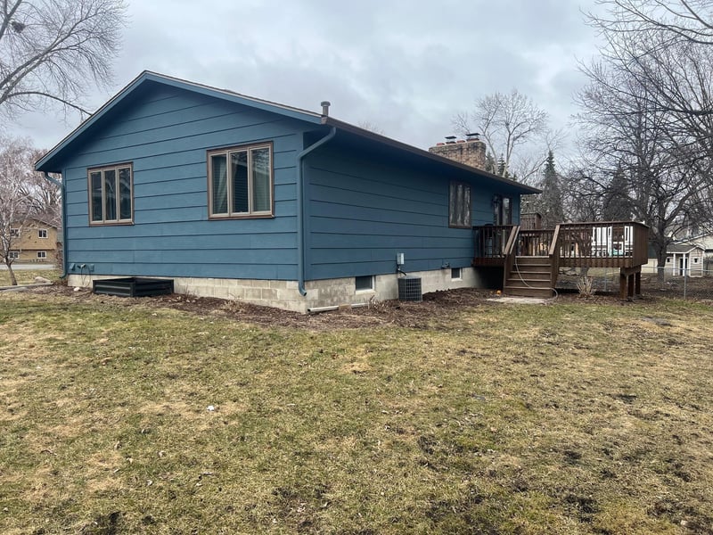 445 NE Rose Ln NE, Hutchinson, MN 55350