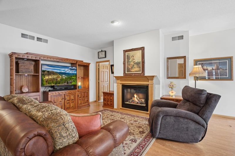 124 Bluebird Ln, Clearwater, MN 55320