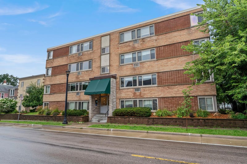 3120 Hennepin Ave #106, Minneapolis, MN 55408