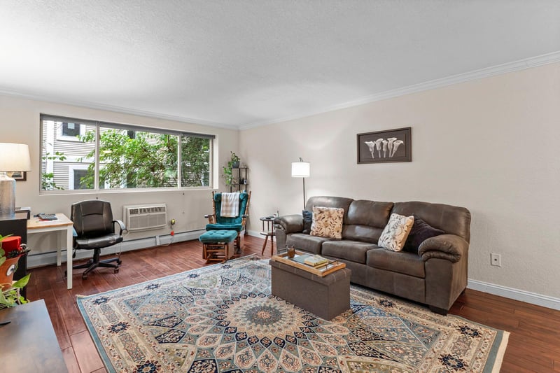 3120 Hennepin Ave #106, Minneapolis, MN 55408