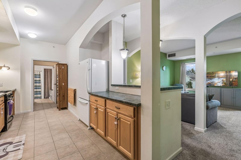 2040 Como Ave #202, Saint Paul, MN 55108