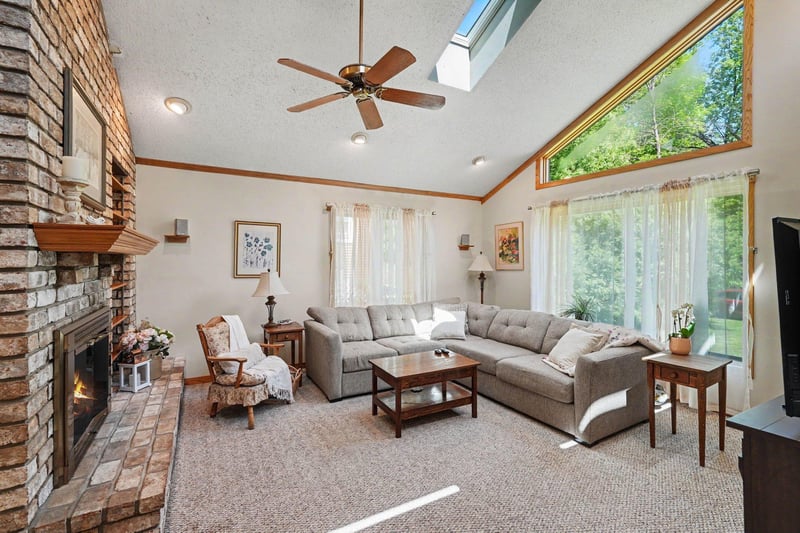 5237 Elk St, White Bear Twp, MN 55110