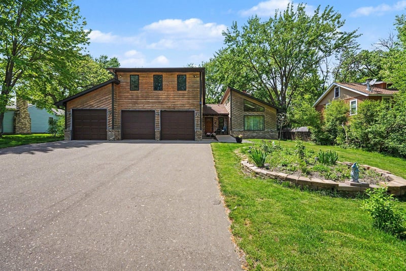 5237 Elk St, White Bear Twp, MN 55110