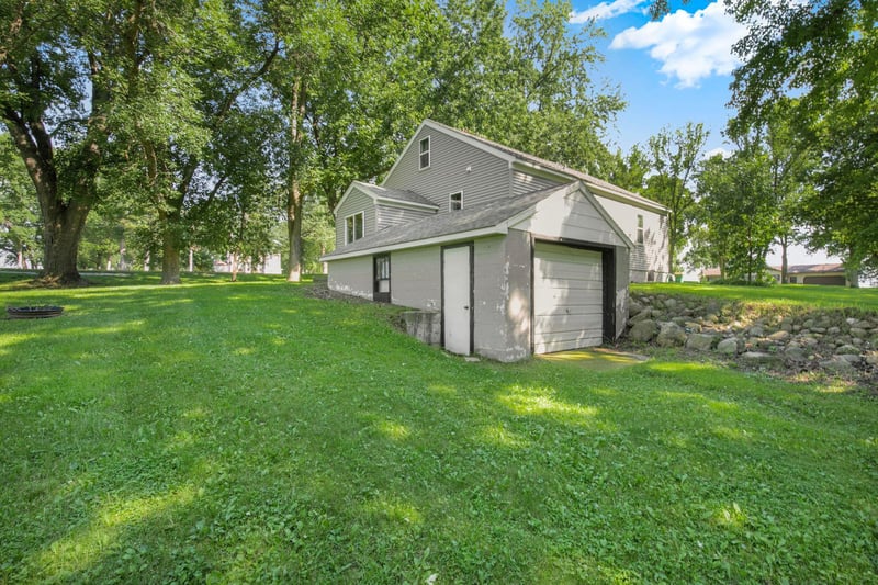 109 Main St E, Spring Hill, MN 56352