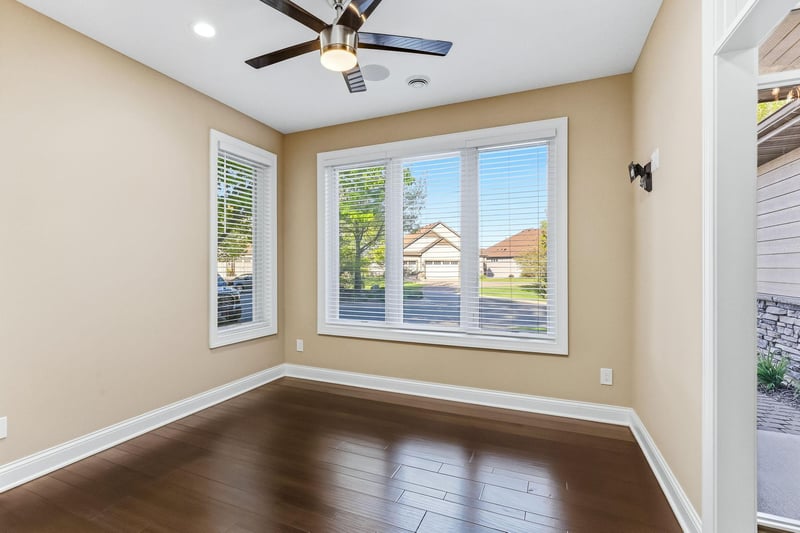 15563 Drake Cir NW, Prior Lake, MN 55372