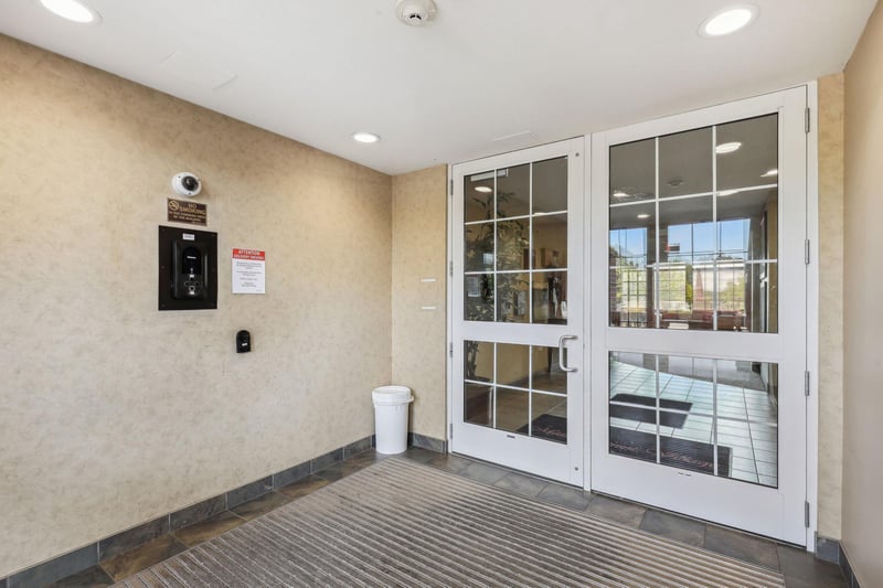 649 Old Highway 8 NW #238, New Brighton, MN 55112