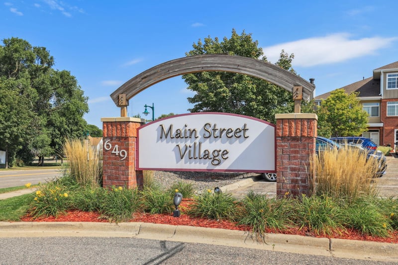 649 Old Highway 8 NW #238, New Brighton, MN 55112