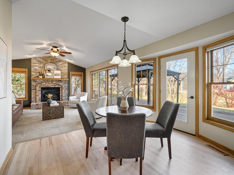 2910 Desoto St, Little Canada, MN 55117