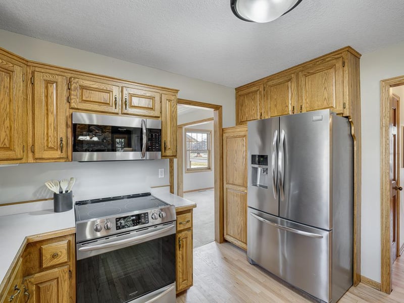 2910 Desoto St, Little Canada, MN 55117