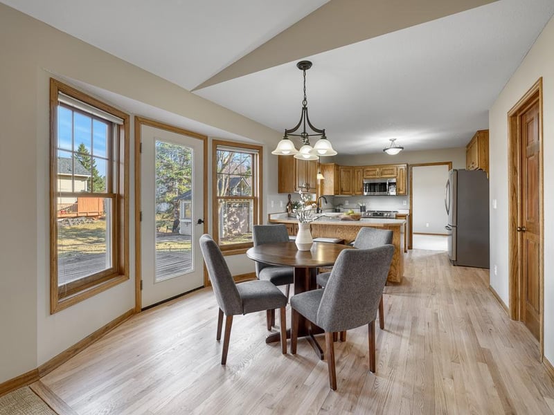 2910 Desoto St, Little Canada, MN 55117