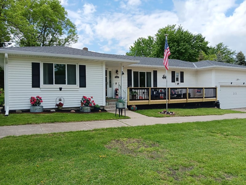 110 S Niggeler St, Elizabeth, MN 56533