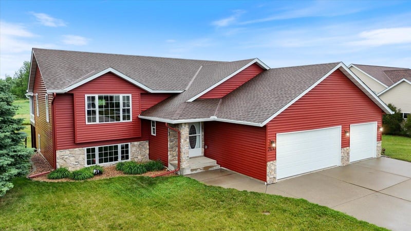 2100 Blake Ave, Lester Prairie, MN 55354