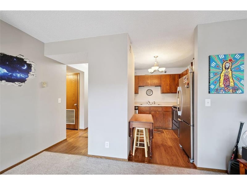26 10th St W #1005, Saint Paul, MN 55102
