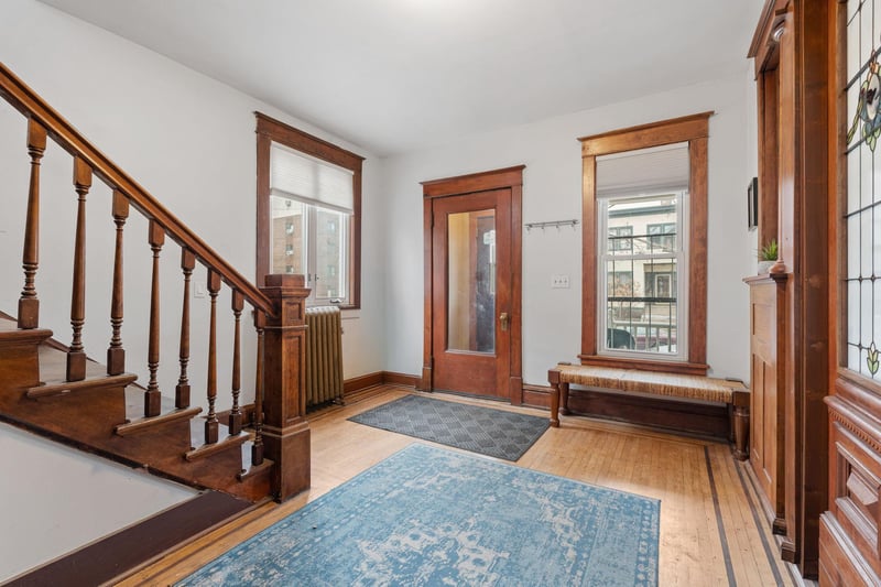 610 E 16th St, Minneapolis, MN 55404