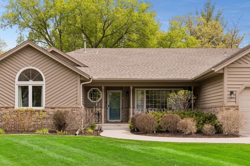 5718 Auto Club Cir, Bloomington, MN 55437