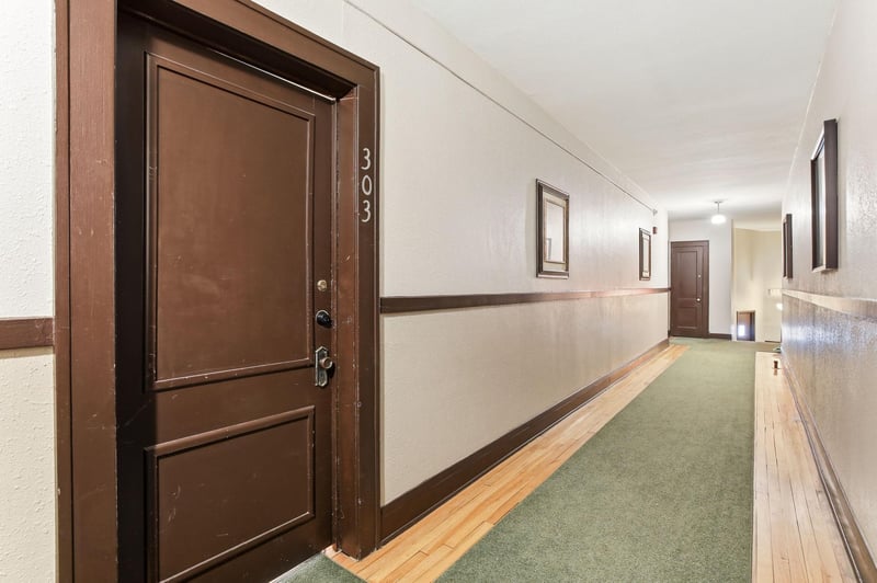 1901 Stevens Ave #303, Minneapolis, MN 55403