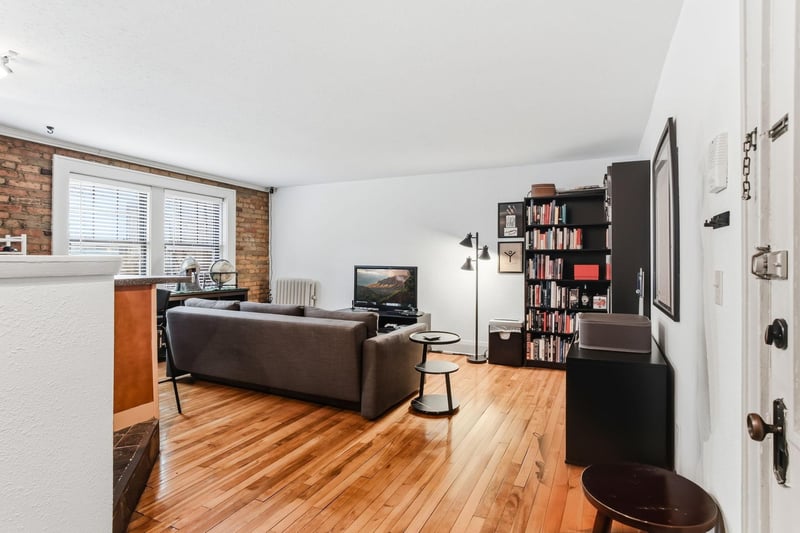 1901 Stevens Ave #303, Minneapolis, MN 55403