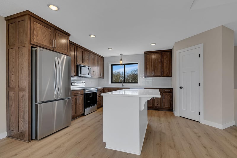 313 10th St S, Sartell, MN 56377