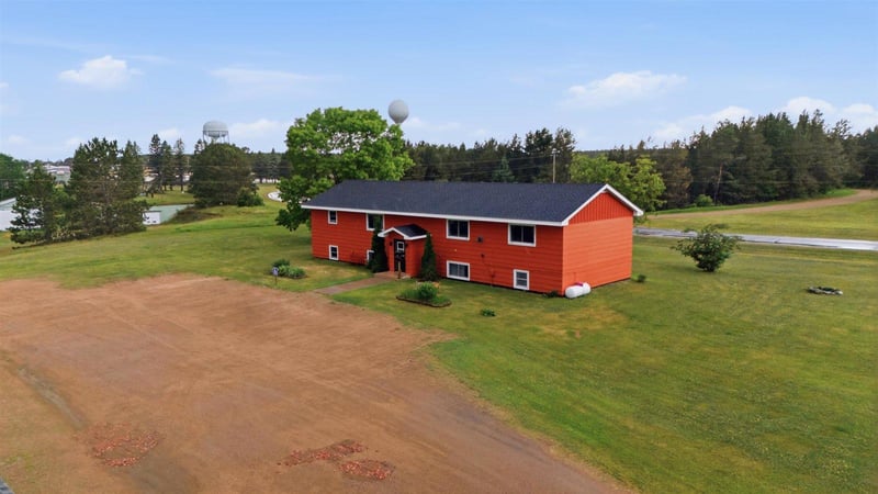 12 Linney St, Babbitt, MN 55706
