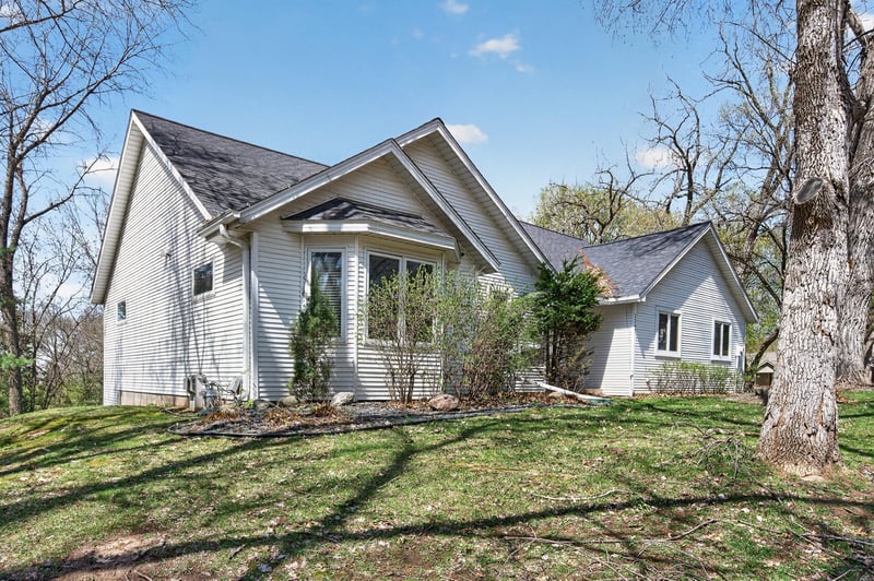1207 Birch St, Saint Paul, MN 55119