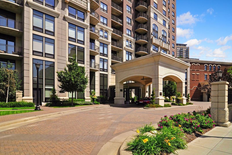 500 E Grant St #2102, Minneapolis, MN 55404