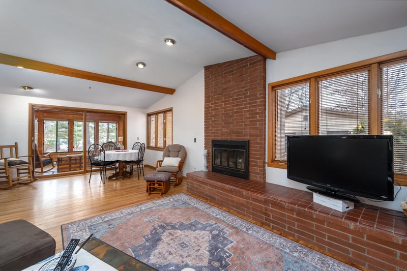 607 Cross Ave S, Amery, WI 54001