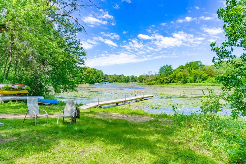 7922 Timber Lake Dr, Eden Prairie, MN 55347