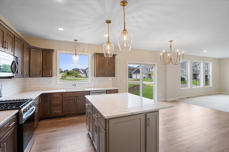 8082 180th St W, Lakeville, MN 55044