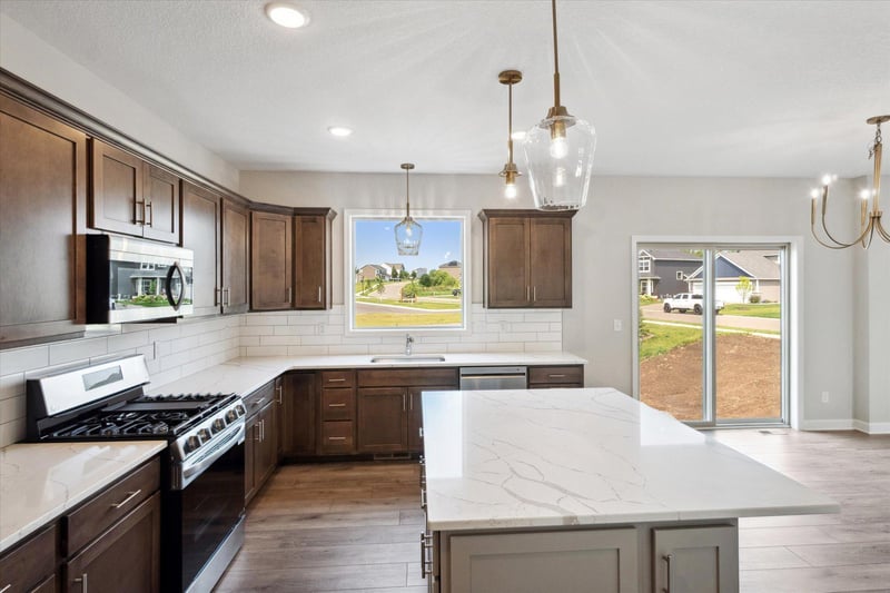 8082 180th St W, Lakeville, MN 55044