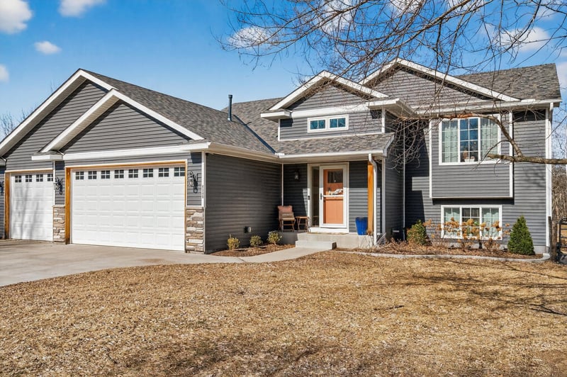4349 218th Ave NW, Oak Grove, MN 55303