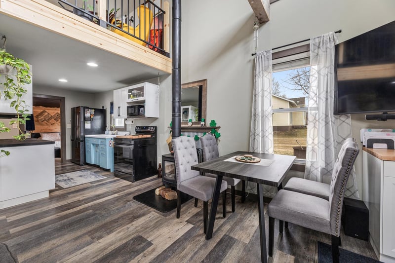 140 W 12th St, Buffalo City, WI 54622