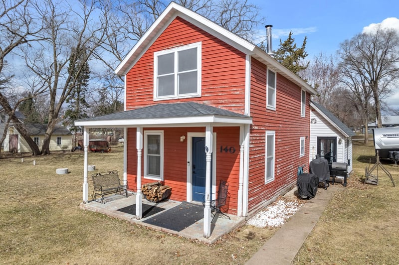 140 W 12th St, Buffalo City, WI 54622