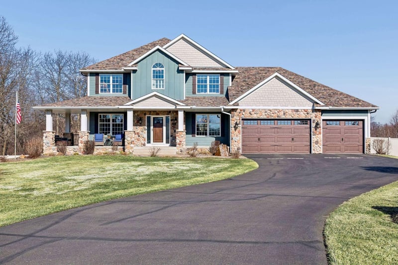 19671 Yellowpine St NW, Oak Grove, MN 55011