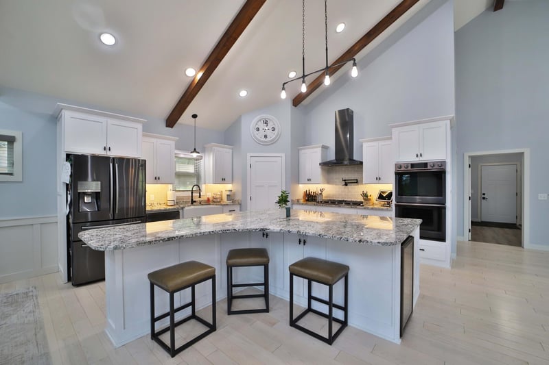 2147 Summit Dr, Cushing, MN 56443