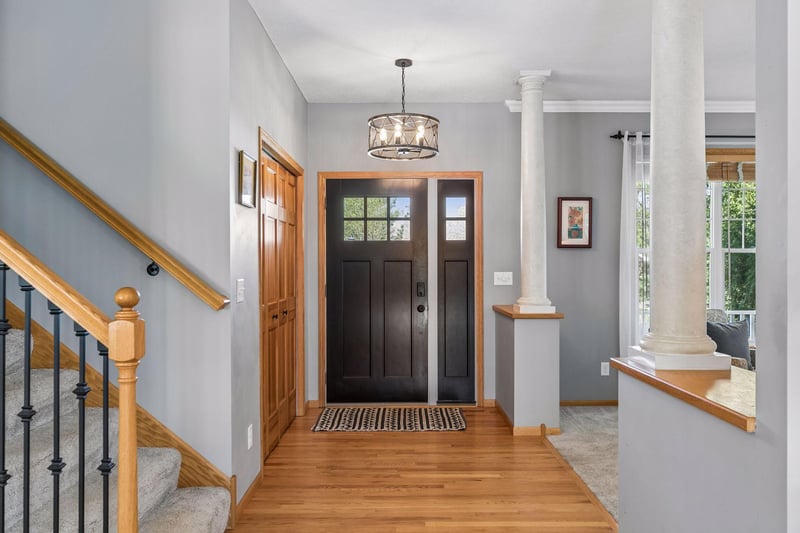 758 Heron Ave N, Oakdale, MN 55128