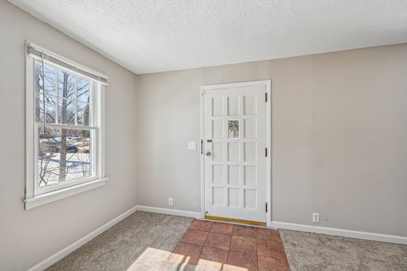 3333 Chippewa Rd, Hopkins, MN 55305
