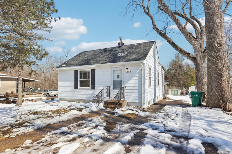 3333 Chippewa Rd, Hopkins, MN 55305