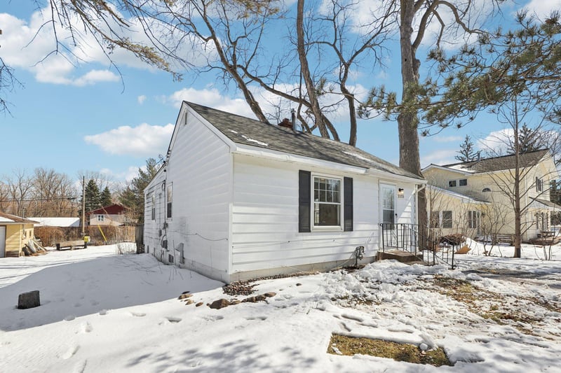 3333 Chippewa Rd, Hopkins, MN 55305