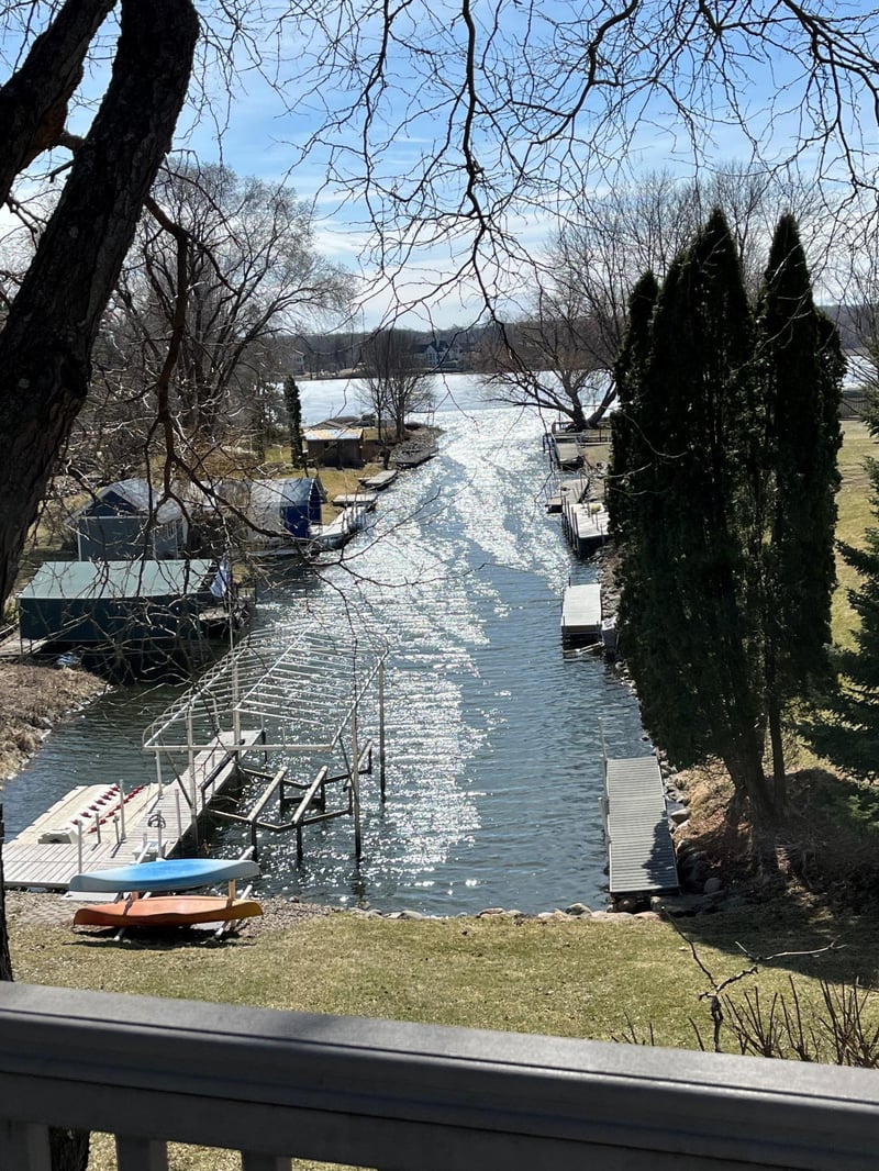 3250 Williams Ln, Mound, MN 55364