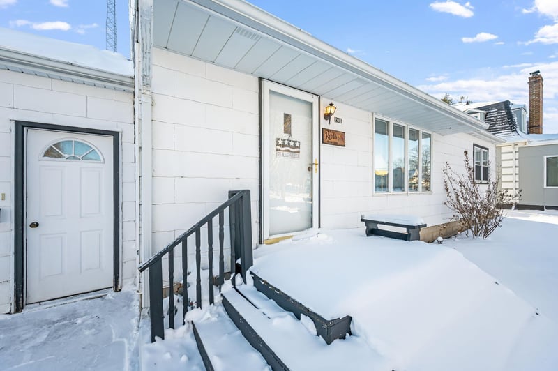 206 N 1st Ave E, Truman, MN 56088