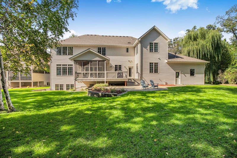 1612 Blackberry Cir, Sartell, MN 56377