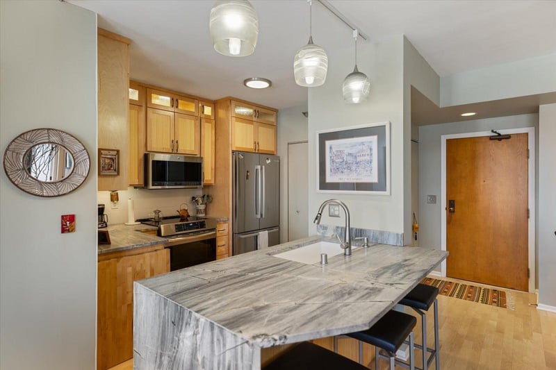 401 S 1st St #1823, Minneapolis, MN 55401