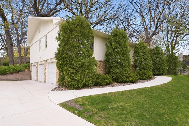 5717 View Ln, Edina, MN 55436