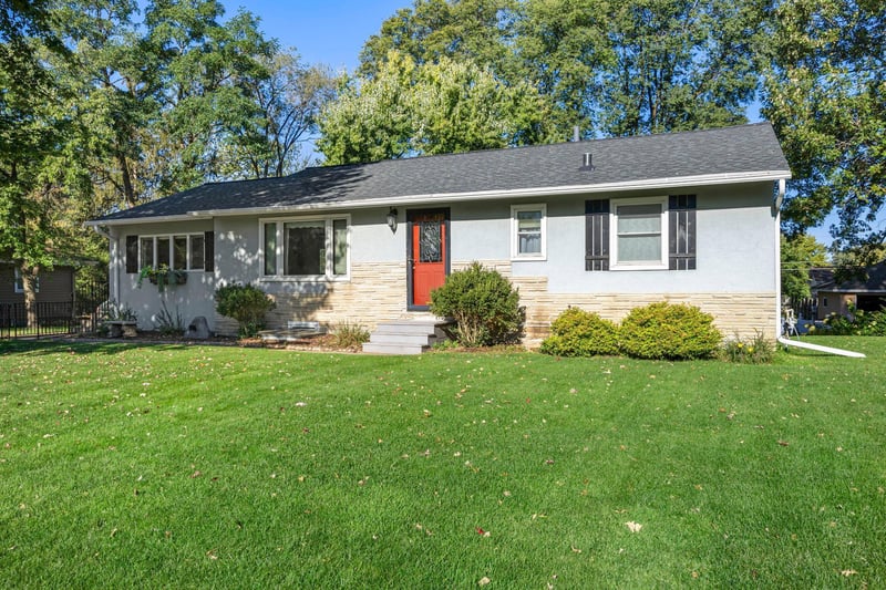 9706 Foley Blvd NW, Coon Rapids, MN 55433