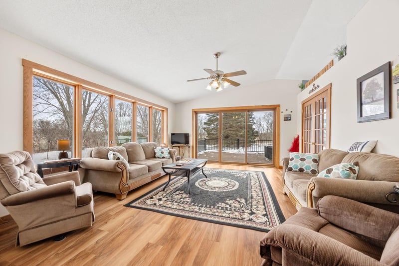 72295 273rd St, Dassel, MN 55325